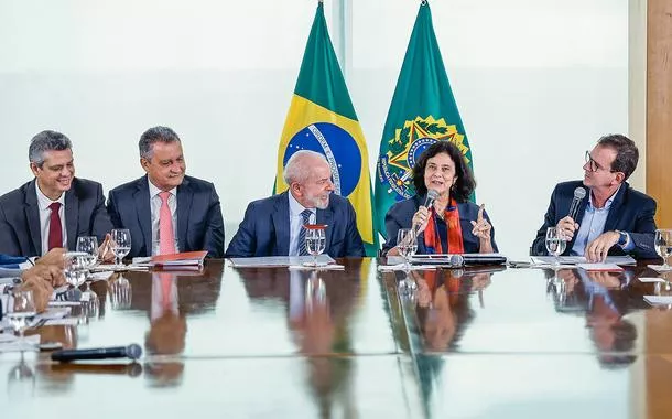 Lula com outras liderançasbrazino777 pokerBrasília