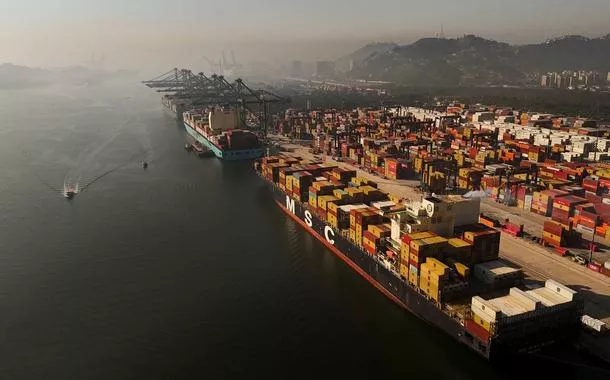 Navios no Porto de Santos
01/05/2024
REUTERS/Amanda Perobelli