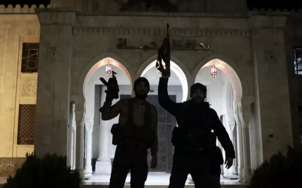Aviões russos atacam grupos terroristas na Síria