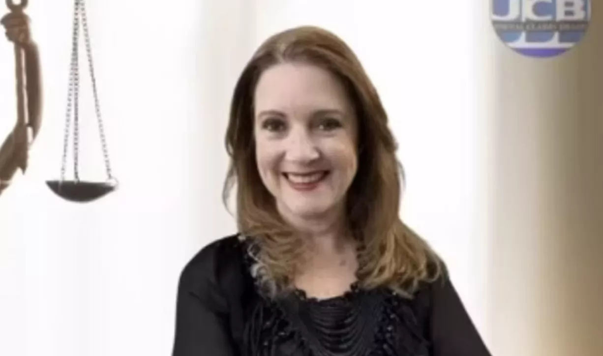 Eluciana Íris Almeida Cardoso