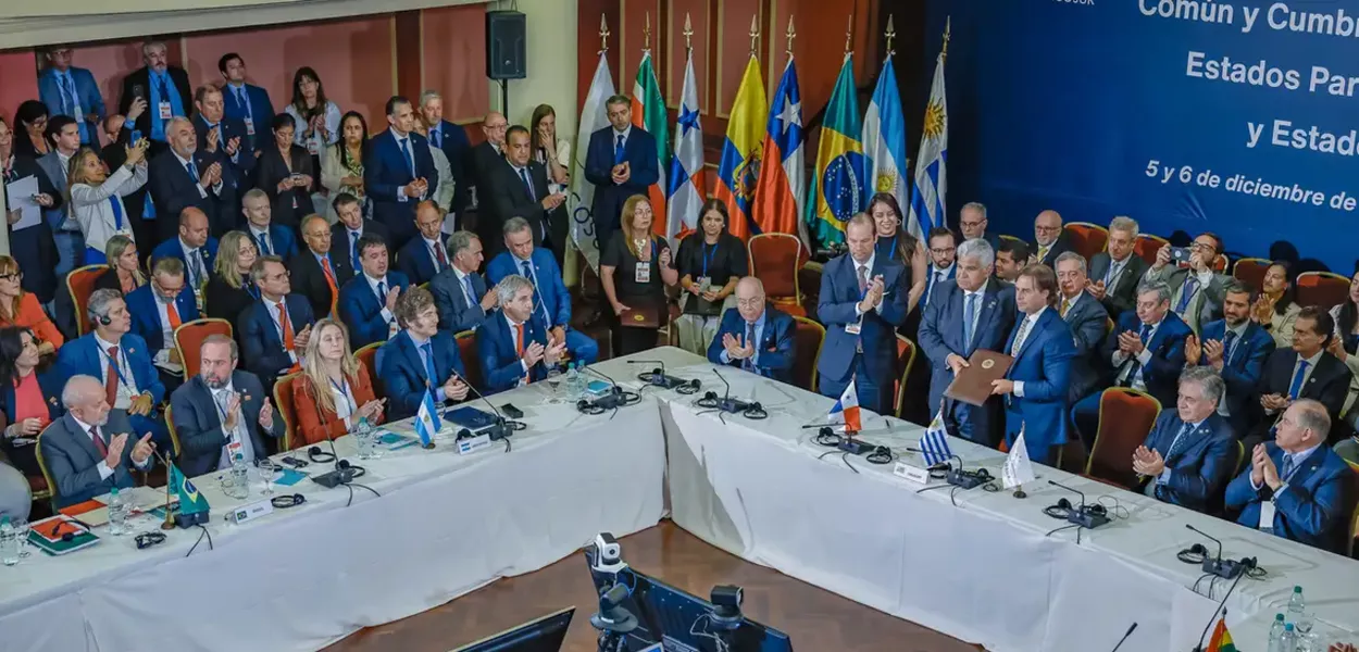 65ª Cúpula de Chefes de Estado do Mercosul, em Montevideu, no Uruguai.