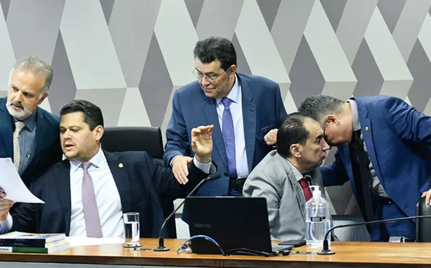 Reforma tributária: relatório inclui carnes na cesta básica e aumenta taxação de armas