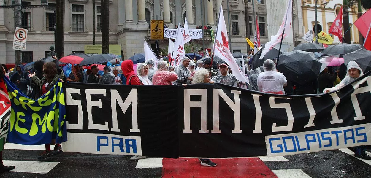 Mobilização nacional de lutas pela democracia e contra anistia a golpistas, organizada pelas Frentes Brasil Popular e Povo Sem Medo, Largo São Francisco