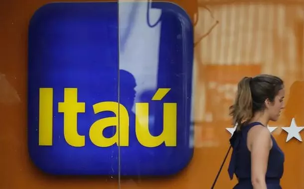 Itaú fecha acordo de R$ 130 milhões após demissões em regime de home office