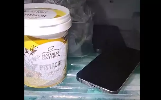Celulares são encontrados em freezer na casa de prefeito acusado de compra de votos