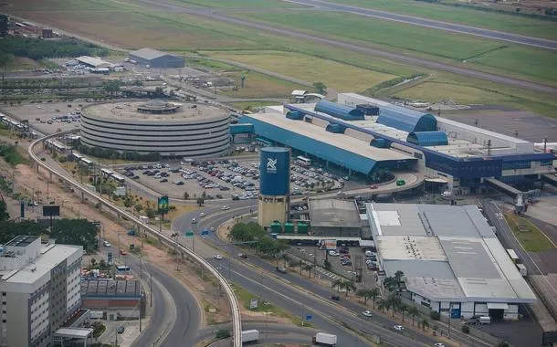 Aeroporto Salgado Filho volta a operar ininterruptamente