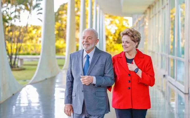 "Uma mulher que nos inspira", diz Lula, no aniversário de Dilma