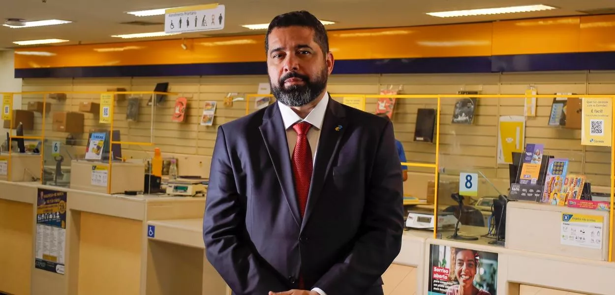 Fabiano Silva desmente fake news de Bolsonaro sobre os Correios