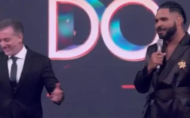 Bolsonaristras anunciam “boicote” a Paulo Vieira após deboche ao vivo com Braga Netto e humorista rebate: “kkkk”