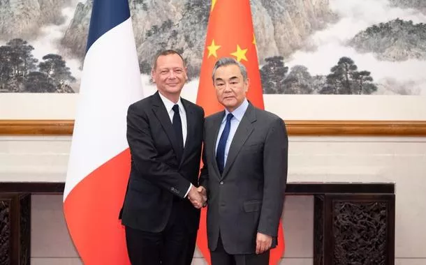 China e França realizam diálogo estratégico