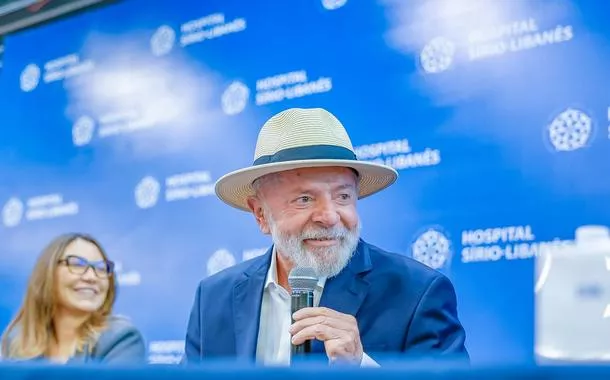 Lula ao receber a alta hospitalar