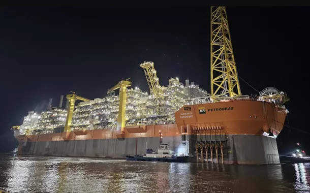 Empreendimento do Novo PAC, maior navio-plataforma do Brasil é ancorado na Bacia de Santos
