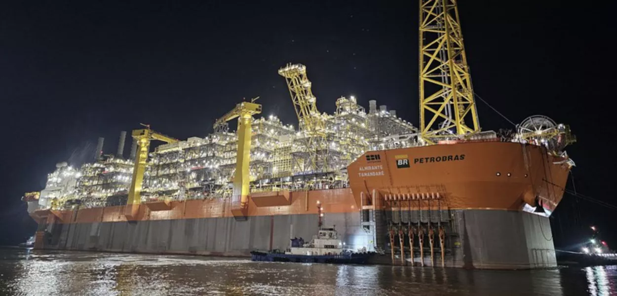 Navio-plataforma da Petrobras