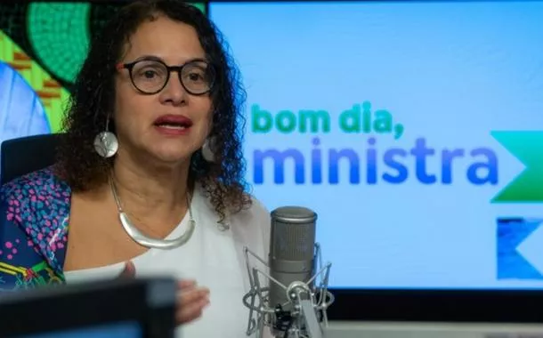 Ministra Luciana Santos