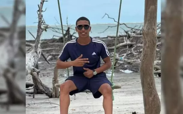 Turista de 16 anos é encontrado morto em Jericoacoara após fazer gesto associado a facção criminosa