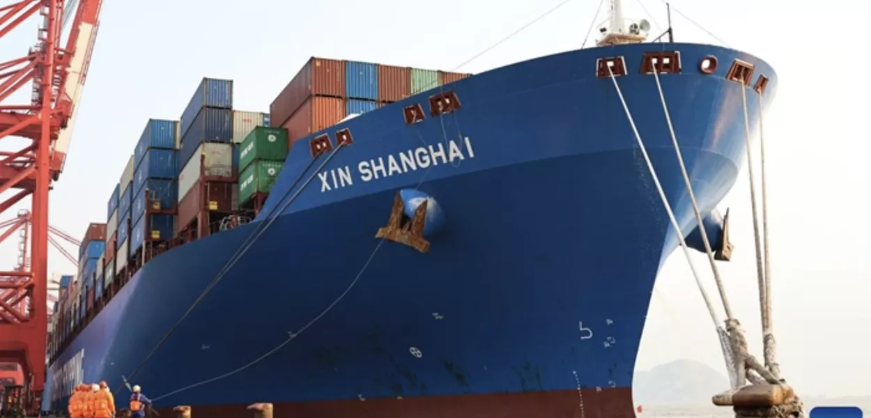 Navio "Xin Shanghai"