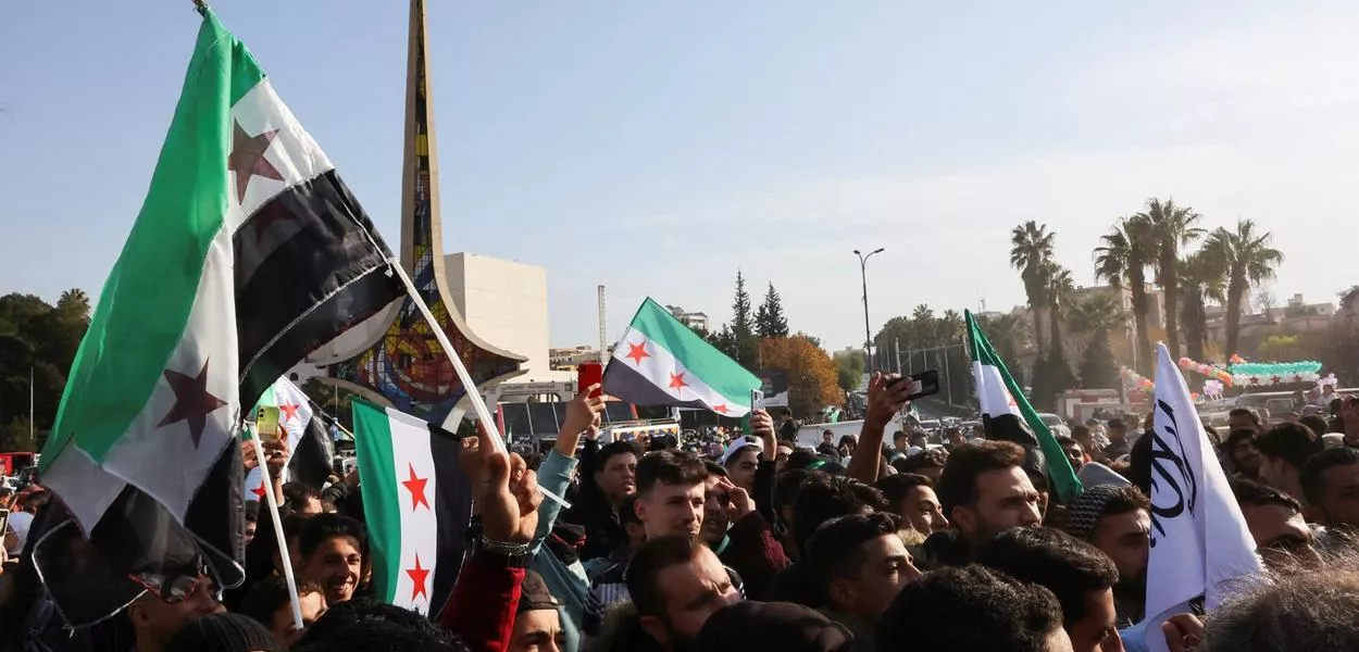 Celebração convocada pelo grupo Hayat Tahrir al-Sham (HTS) em Damasco
 20/12/2024   