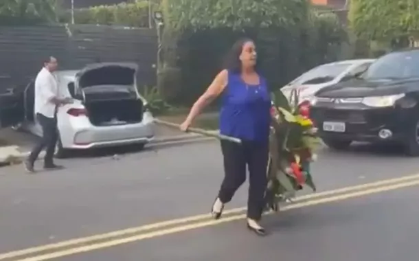 Extremista que levou coroa de flores a Lula também festejou morte de Dona Marisa em hospital