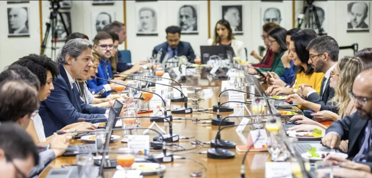 Haddad recebe jornalistas na Fazenda