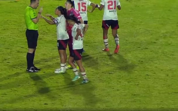 Estadão é detonado nas redes após sair em defesa de jogadoras do River Plate presas por racismo