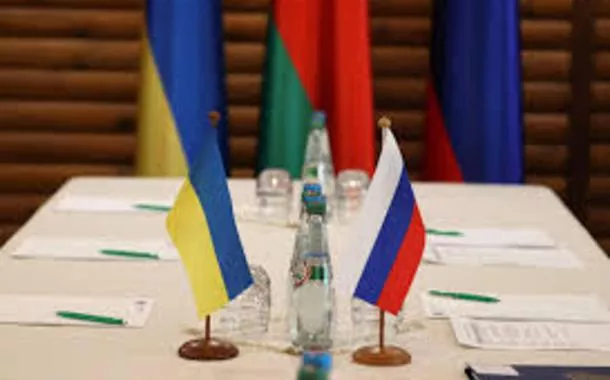 Rússia exige garantias "firmes" em tratado de paz com a Ucrânia