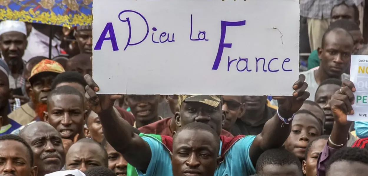 Protesto contra presença militar francesa no Níger