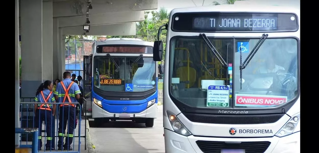 Ônibus no Grande Recife