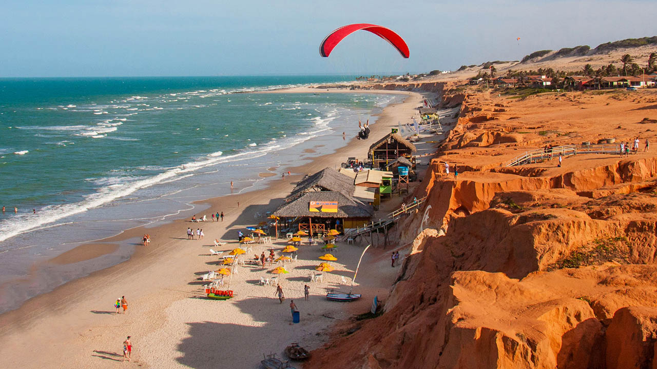 praia-canoa-quebrada-turismo-nordeste