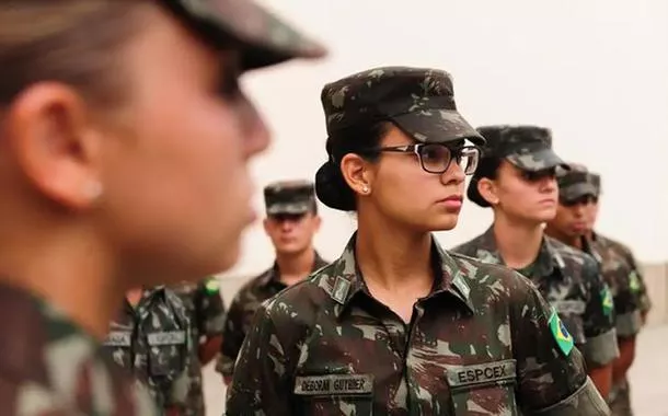 Início do alistamento militar feminino registra 7 mil inscrições