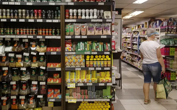 Associação de supermercados alerta para impacto do tarifaço de Trump: “Momento de atenção e de olhar para dentro”