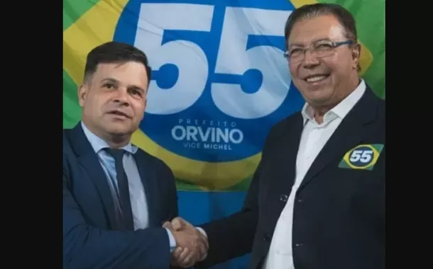 Silvinei Vasques (esq.) e o prefeito de São José (SC), Orvino Coelho de Ávila (PSD)