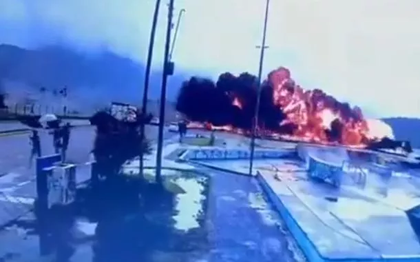 Avião cai em praia de Ubatuba, no litoral de São Paulo; veja o momento da queda