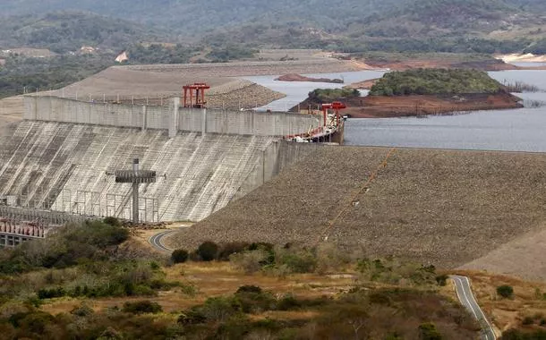 Vista da hidrelétrica de Guri, que pode exportar energia da Venezuela ao Brasil - 26/02/2010