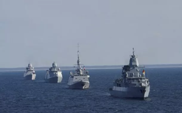 Navios de marinha durante o exercício militar "Northern Coasts" 2023 no Mar Báltico, 18 de setembro de 2023