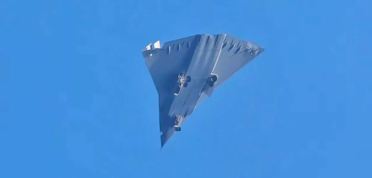 Novo caça aéreo furtivo J-36, da China