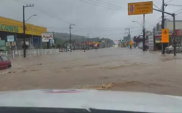 Balneário Camboriú decreta emergência. Litoral de SC entra em alerta