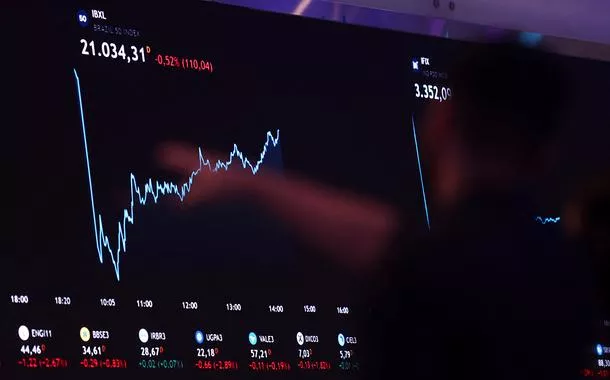 Ibovespa fecha em alta primeiro pregão de março com salto de Embraer