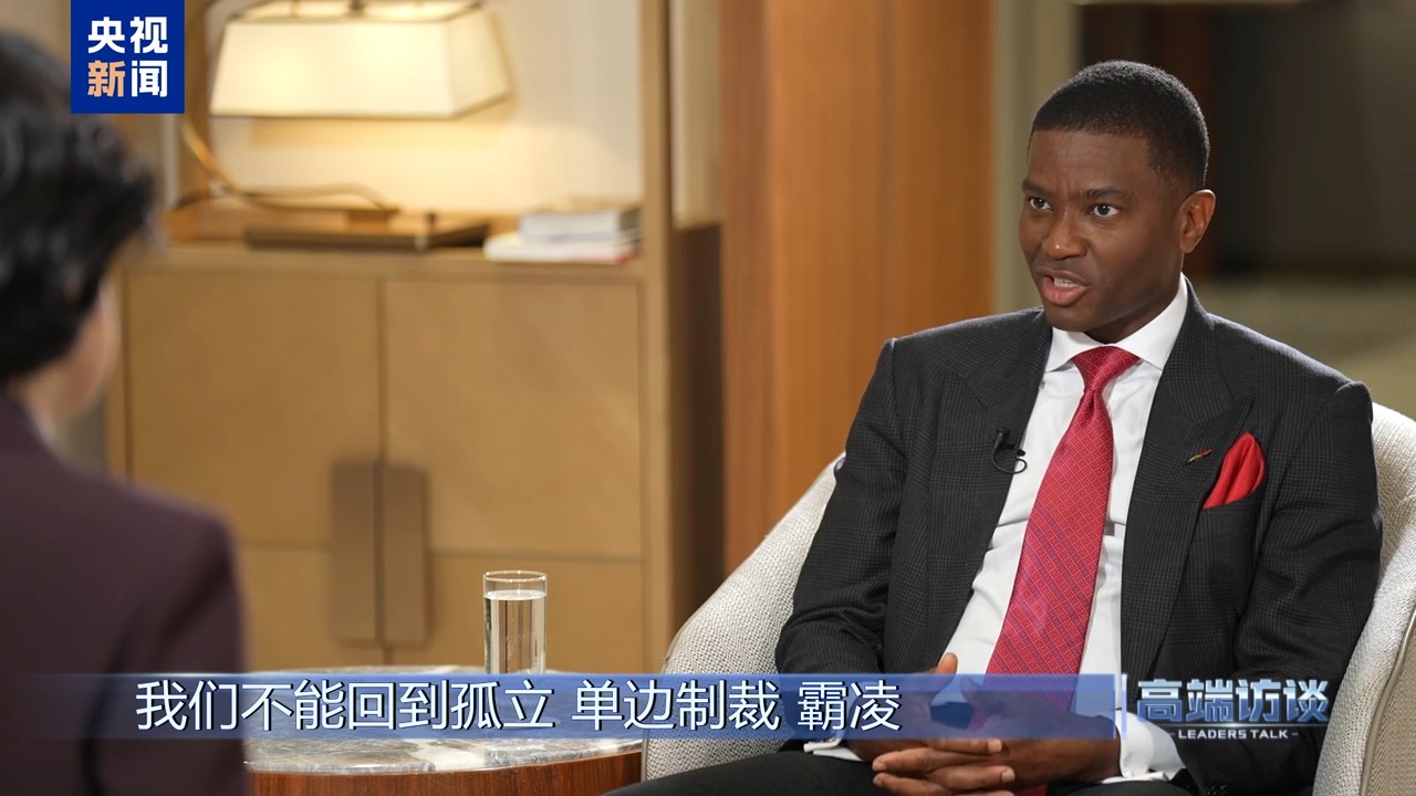 Entrevista exclusiva com Dickon Mitchell, primeiro-ministro de Granada