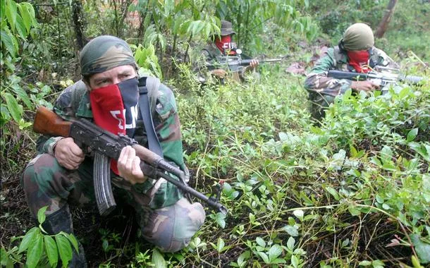 Colômbia declara estado de emergência em meio à escalada da violência de guerrilhas