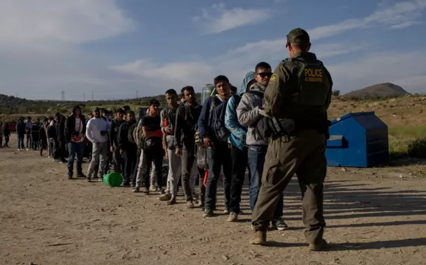 Quase 11.000 imigrantes foram deportados dos EUA ao México desde posse de Trump