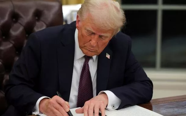 Trump diz que até 1º de fevereiro imporá tarifas à China, União Europeia, México e Canadá