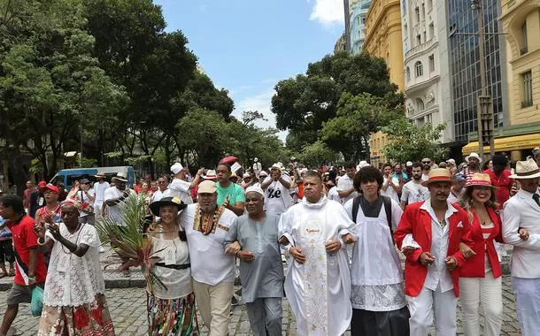 Casos de intolerância religiosa aumentam 66% no Brasil