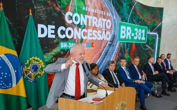 “Vamos transformar a ‘Estrada da Morte’ em ‘Estrada da Vida’”, diz Lula sobre concessão da BR-381/MG