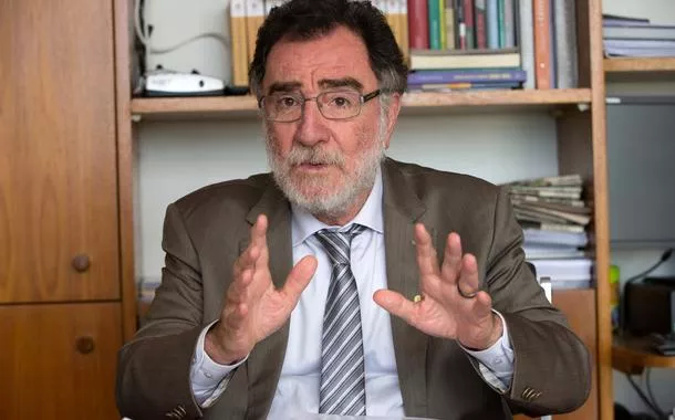 "Nós estamos aquém das nossas responsabilidades históricas", diz Patrus Ananias
