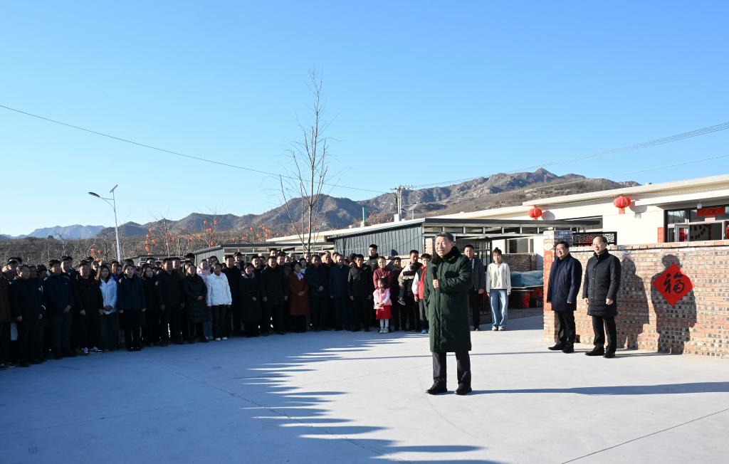 Xi visita moradores afetados pelas enchentes no nordeste da China