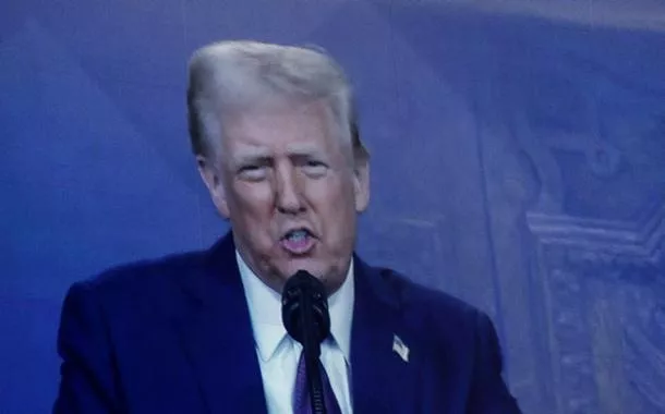Trump planeja deportar estudantes estrangeiros que participaram de protestos anti-Israel nos EUA
