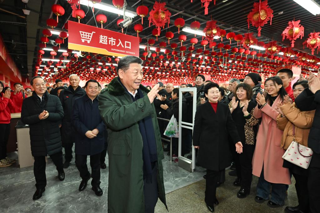 Xi inspeciona cidade do nordeste da China antes da Festa da Primavera