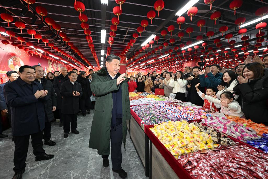Xi inspeciona cidade do nordeste da China antes da Festa da Primavera