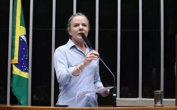 Gleisi celebra desconto de Itaipu na conta de luz para mais de 70 milhões de brasileiros