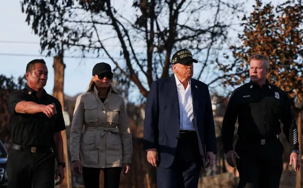 Trump sugere fechamento de agência federal de resposta a desastres